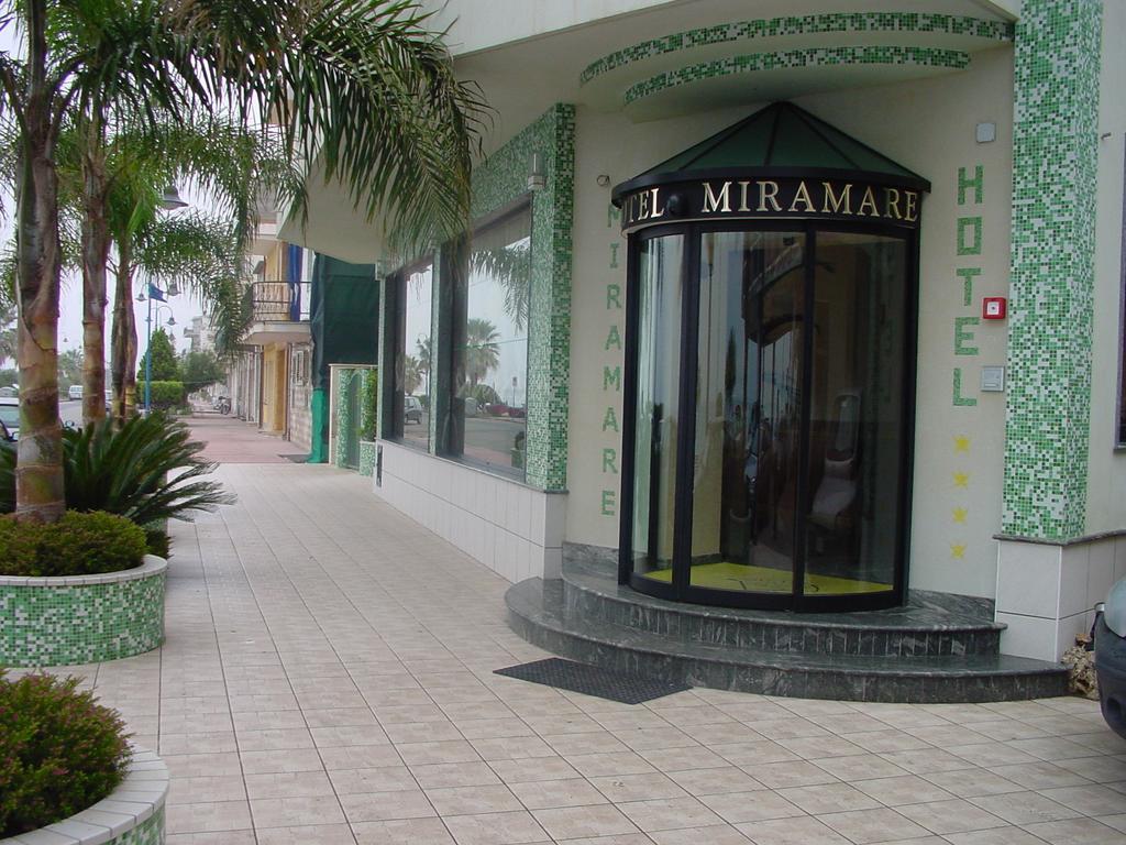 Hotel Ristorante Miramare Марина ди Джойоса Йоника Екстериор снимка