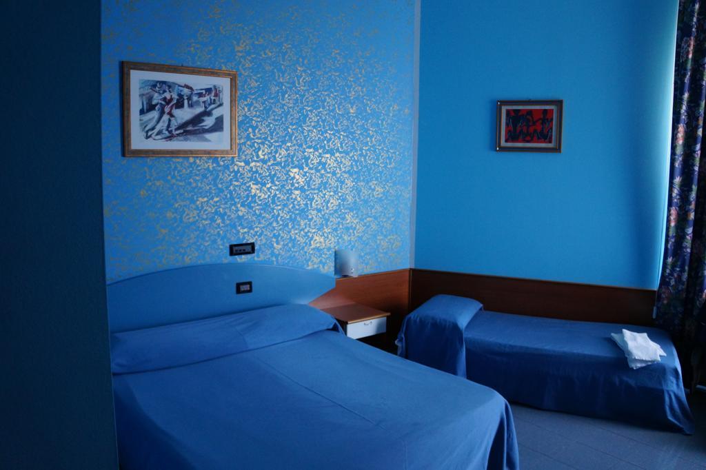 Hotel Ristorante Miramare Марина ди Джойоса Йоника Екстериор снимка