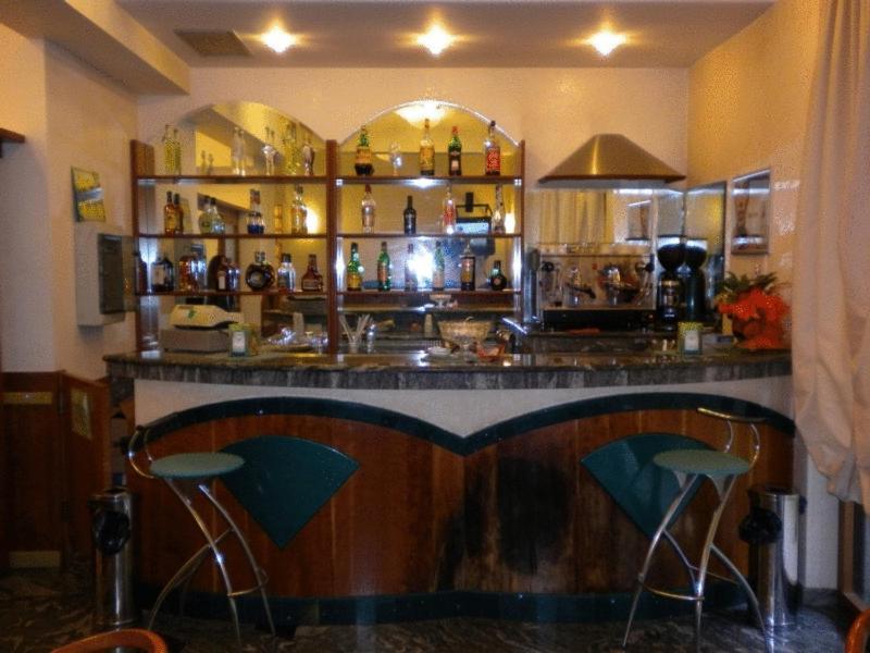 Hotel Ristorante Miramare Марина ди Джойоса Йоника Екстериор снимка